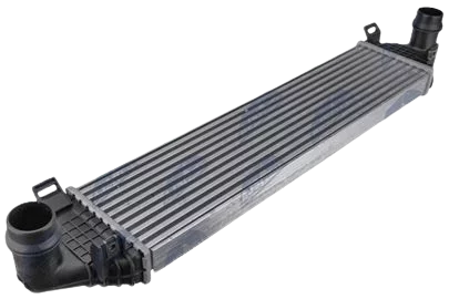 Intercooler, chladič plnicího vzduchu VOLVO S60 II (134) (15-) T2, T3, T4, D2, D3, V40 (525, 526) (15-) T2, T3, D2, D3, V60 (155, 157) (15-) T2, T3, D2, D3, V70 III (135) (15-) D2, D3